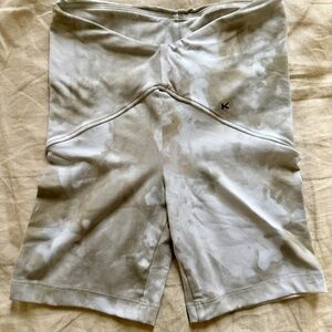 Koral "Serve" Colorfast Biker Shorts in Size XS w/ 6" inseam
